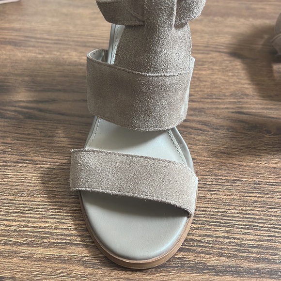 HINGE CORA BLOCK HEEL 7.5 - Picture 2 of 5